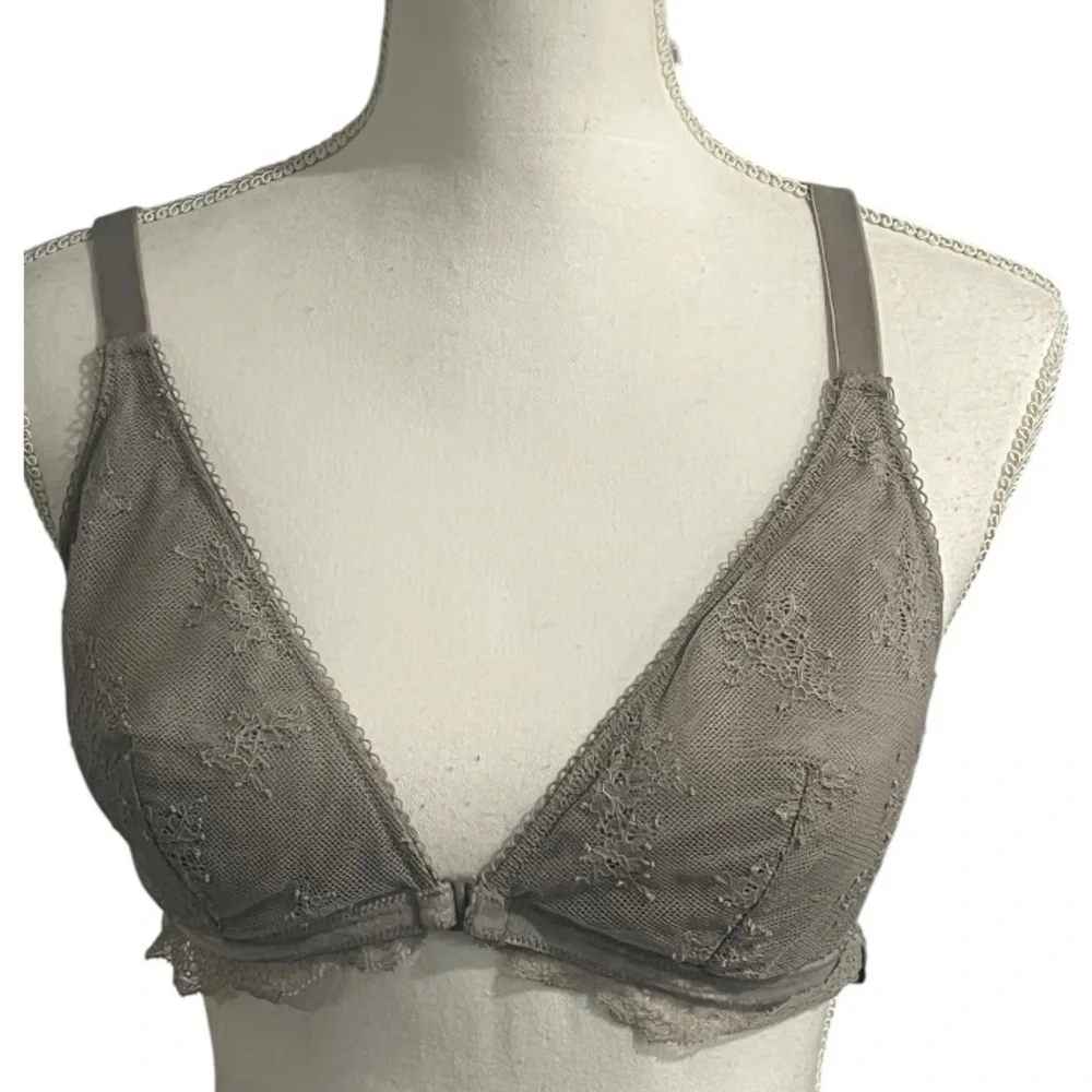 Victoria’s Secret XL front clasp grey lace bralette EUC - Picture 1 of 13